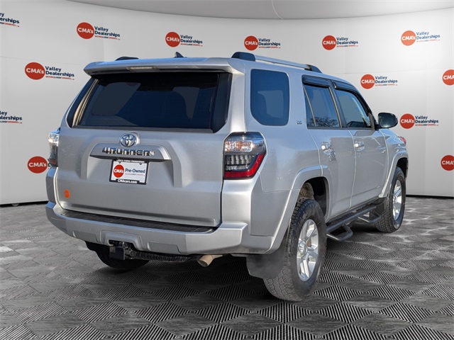 2020 Toyota 4Runner SR5 photo 4