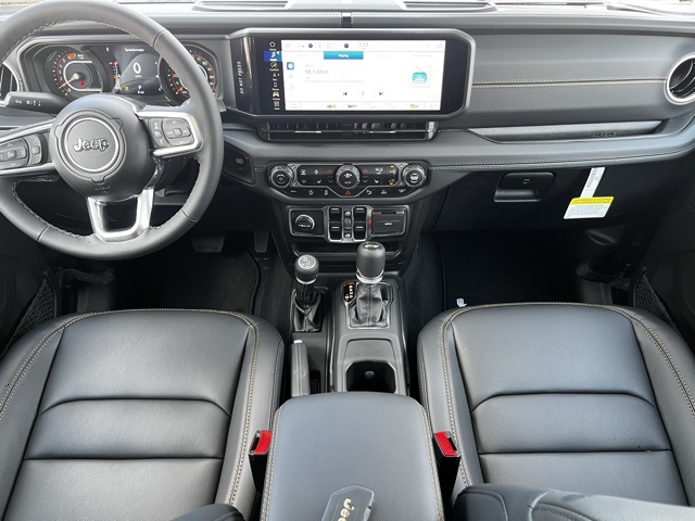 2025 Jeep Wrangler Sahara photo 9