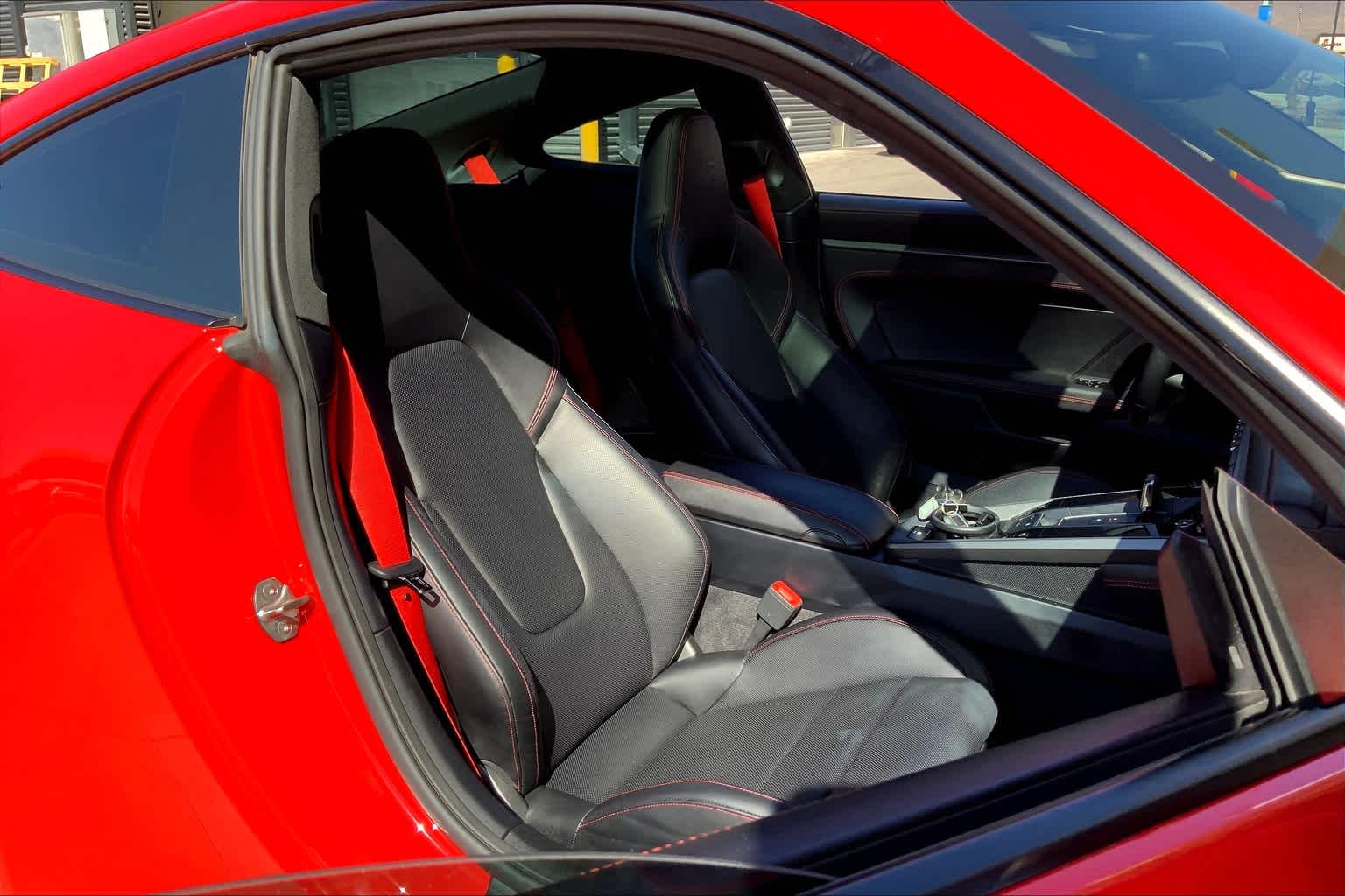 2021 Porsche 911 4 photo 8