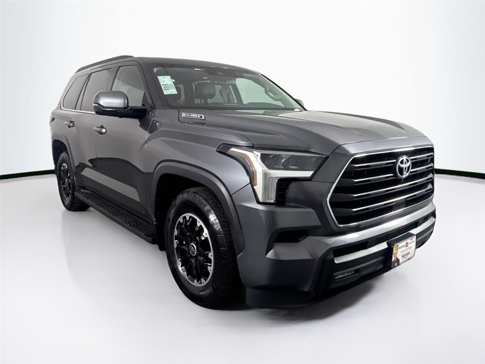 2024 Toyota Sequoia SR5 photo 4