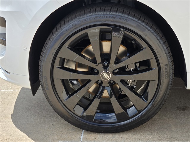 2025 Land Rover Range Rover Sport SE photo 6