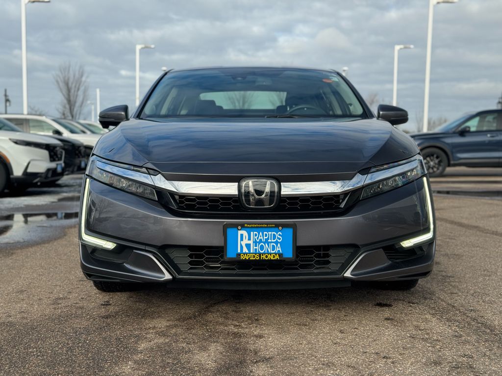 Used 2018 Honda Clarity Base with VIN JHMZC5F18JC014884 for sale in Coon Rapids, Minnesota