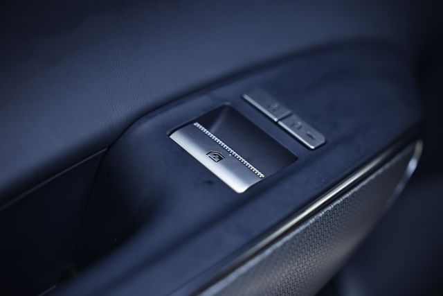 2023 Genesis GV70 2.5T Sport Prestige photo 25