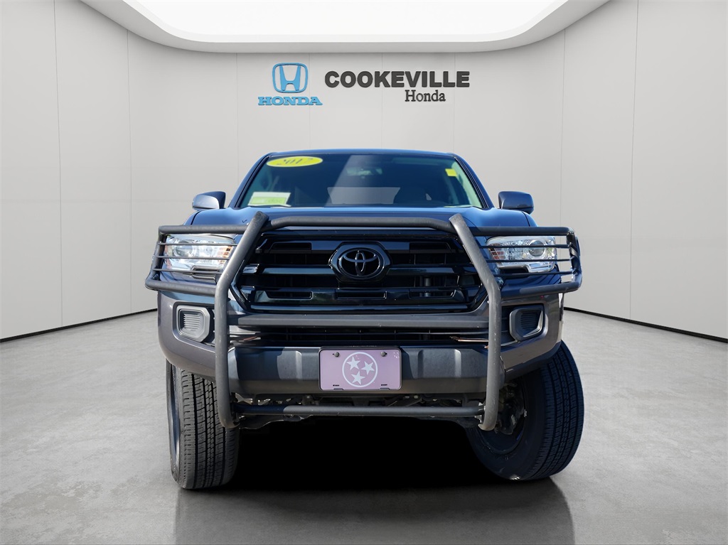 2017 Toyota Tacoma SR5 photo 2