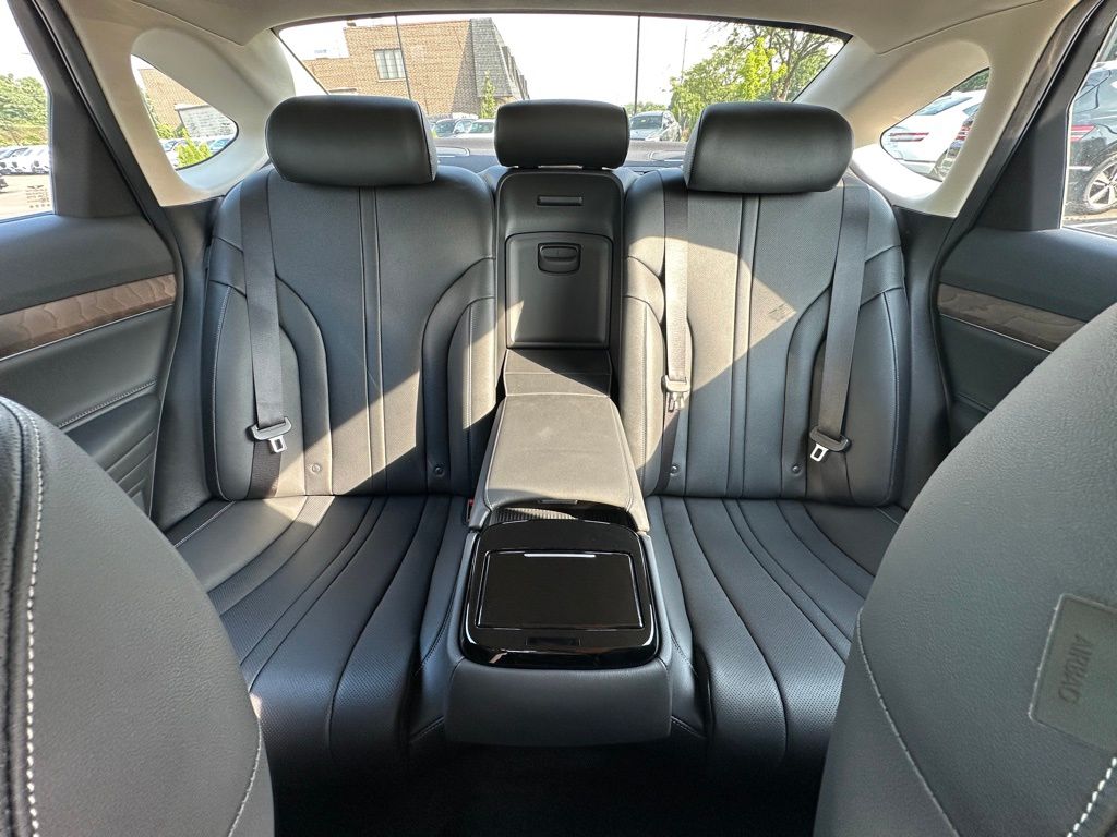 2024 Genesis Electrified G80 photo 17