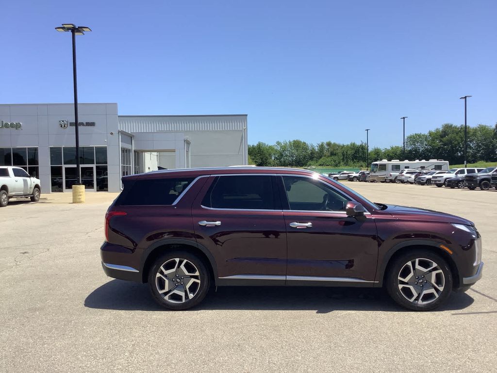 2024 Hyundai Palisade Limited photo 7