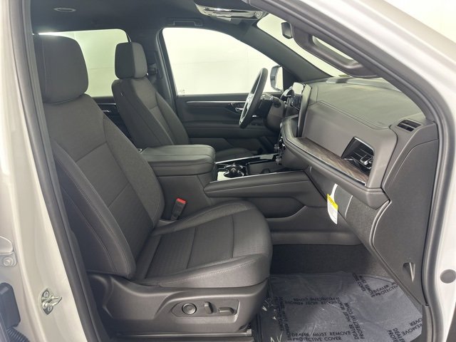 2025 Chevrolet Tahoe LS photo 13