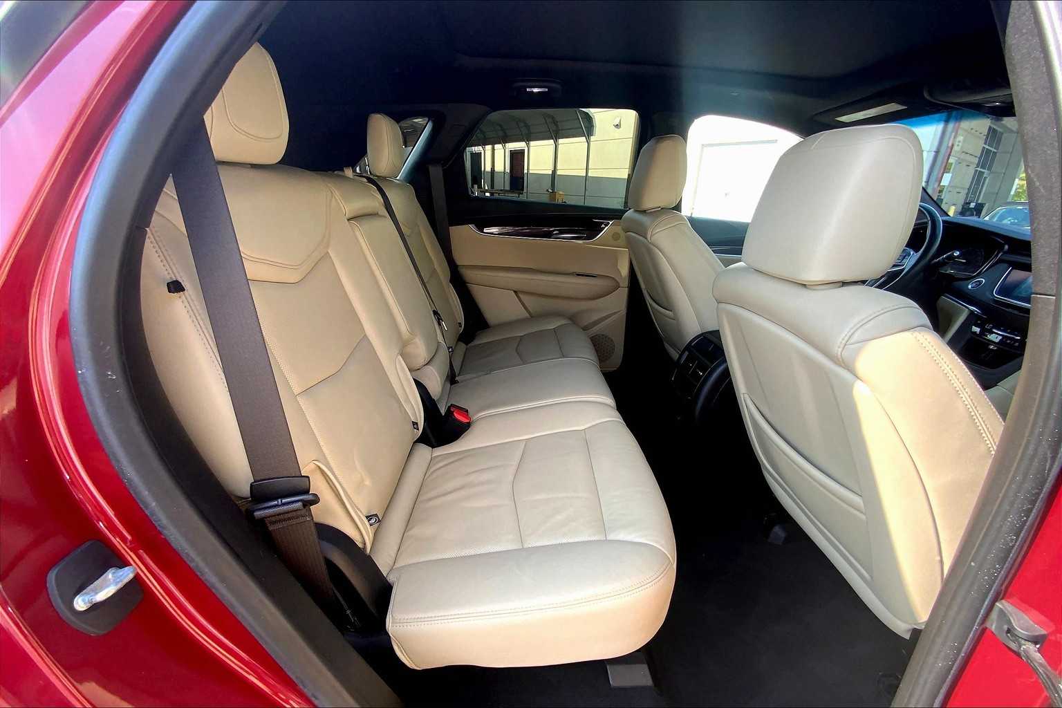 2019 Cadillac XT5 Luxury photo 19
