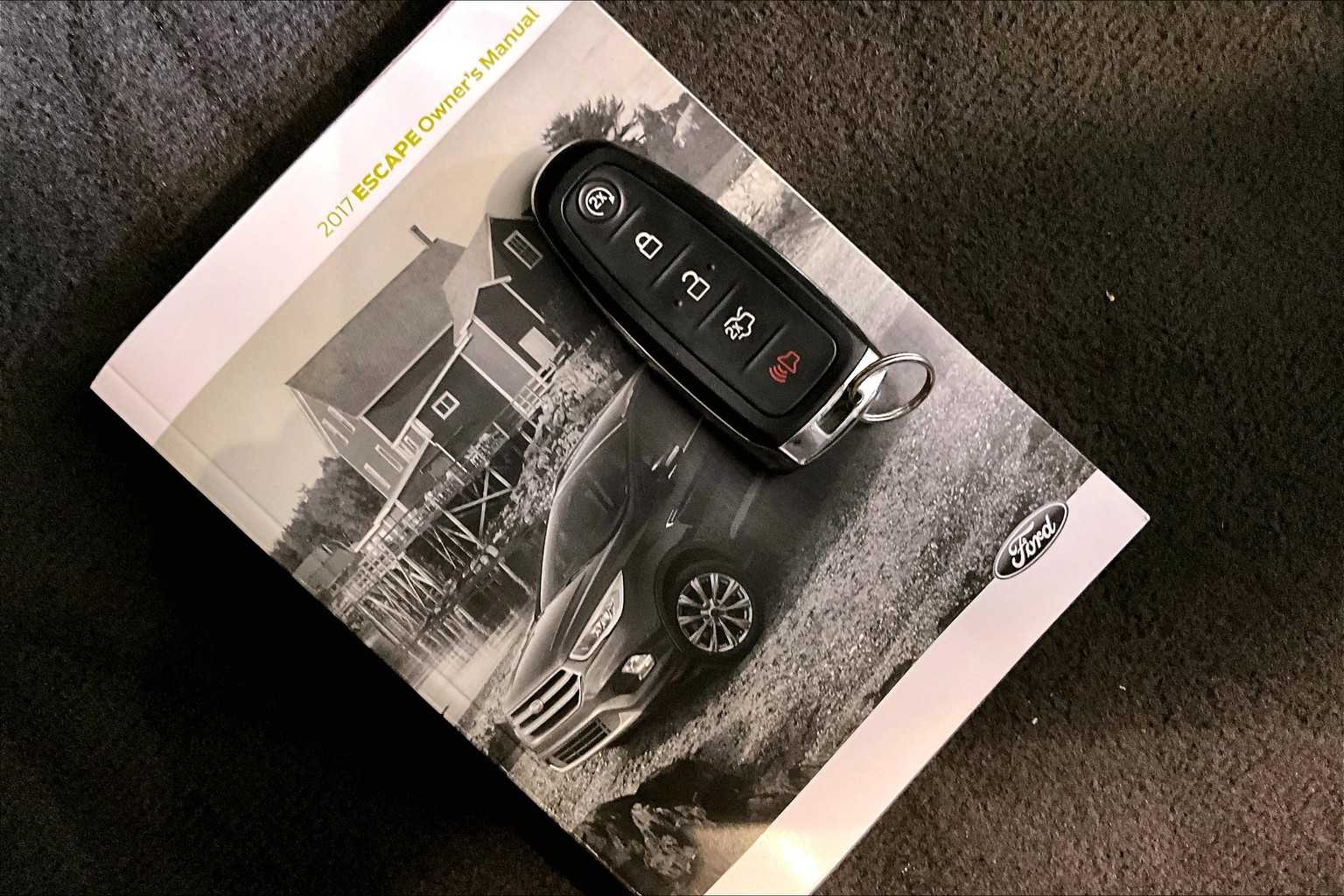 2017 Ford Escape Titanium photo 30