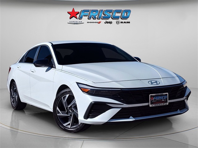 2025 Hyundai Elantra SEL's photo