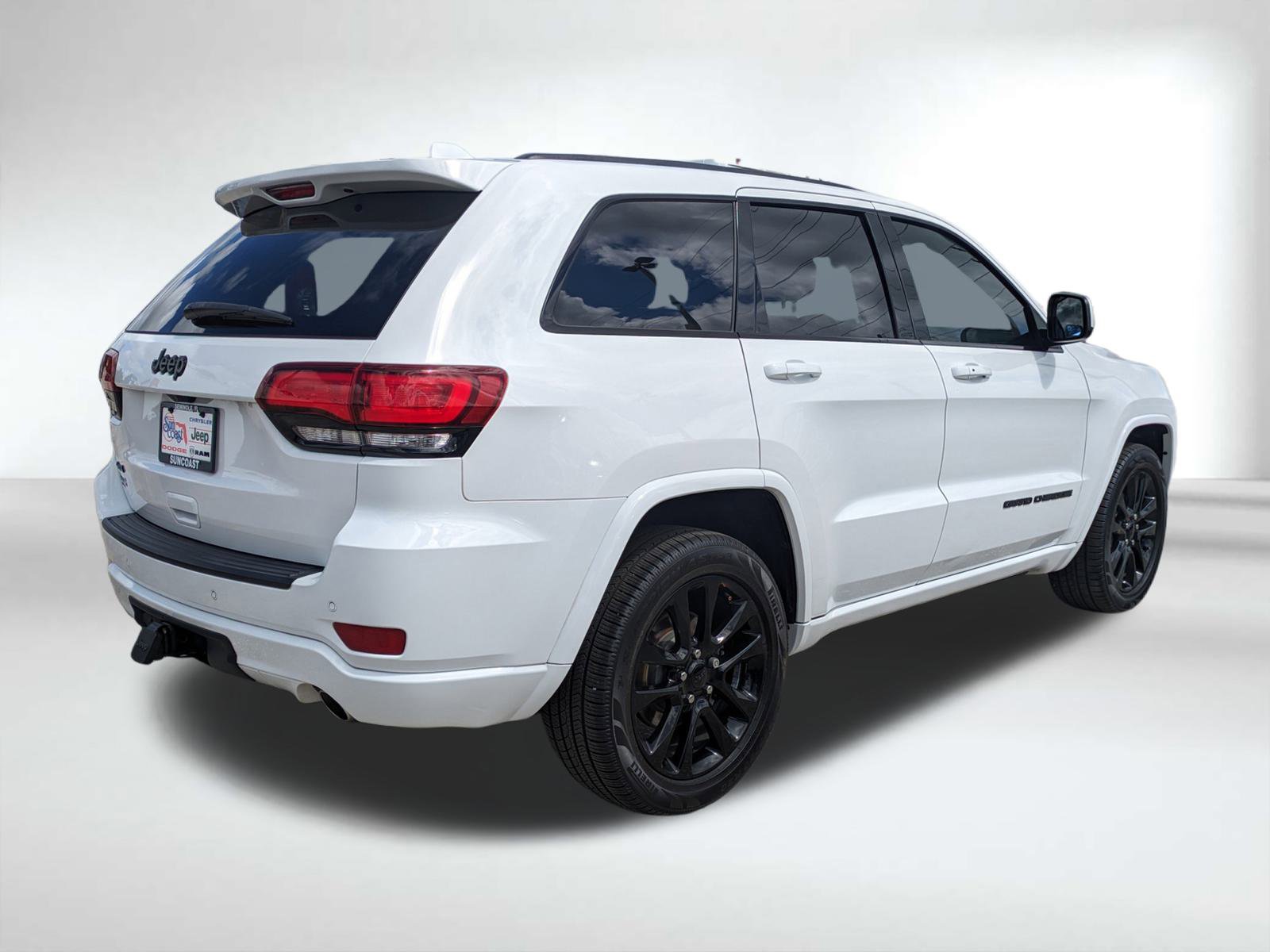 2020 Jeep Grand Cherokee Altitude photo 4