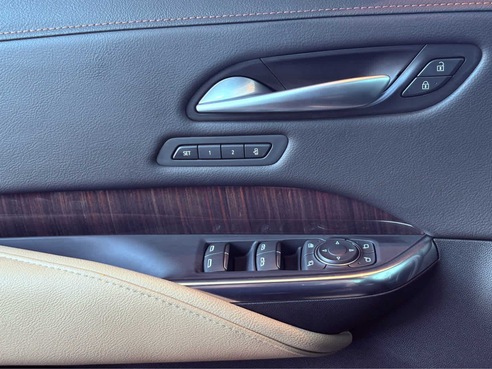 2025 Cadillac XT4 Premium Luxury photo 15