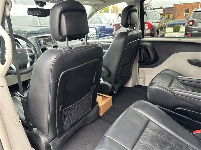 2014 Chrysler Town & Country photo 26