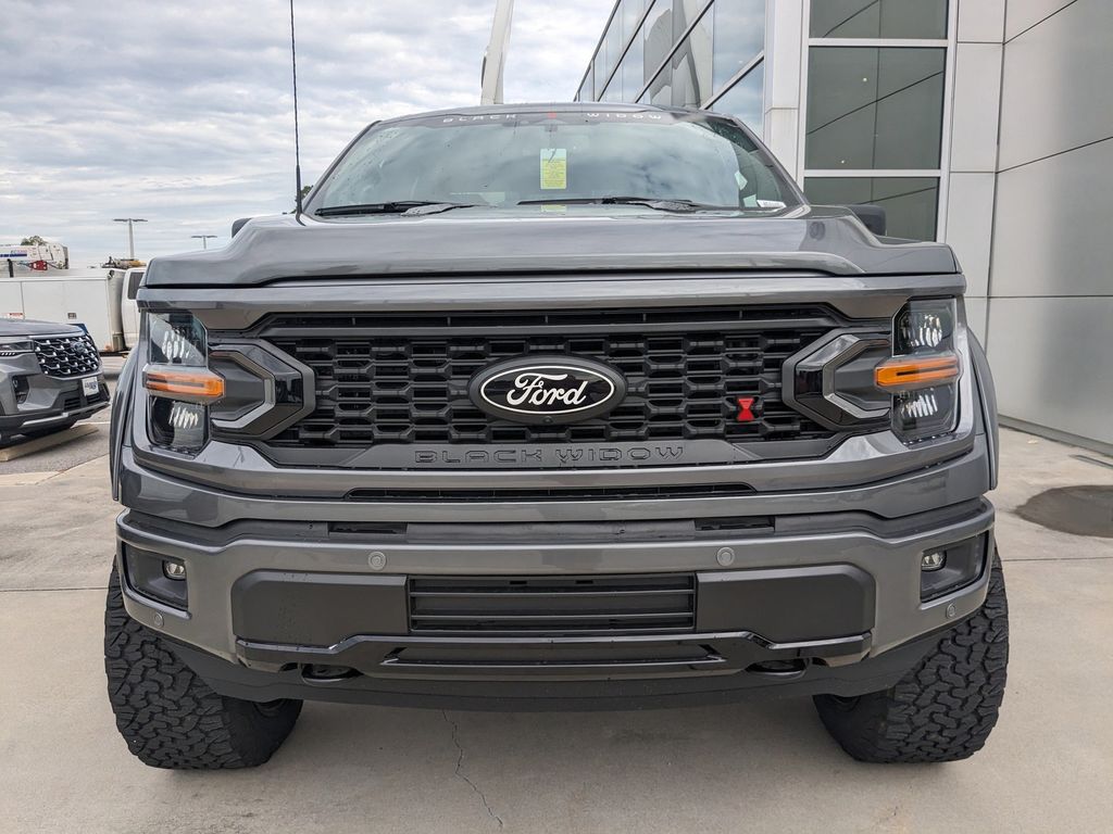 2025 Ford F-150 XLT photo 8