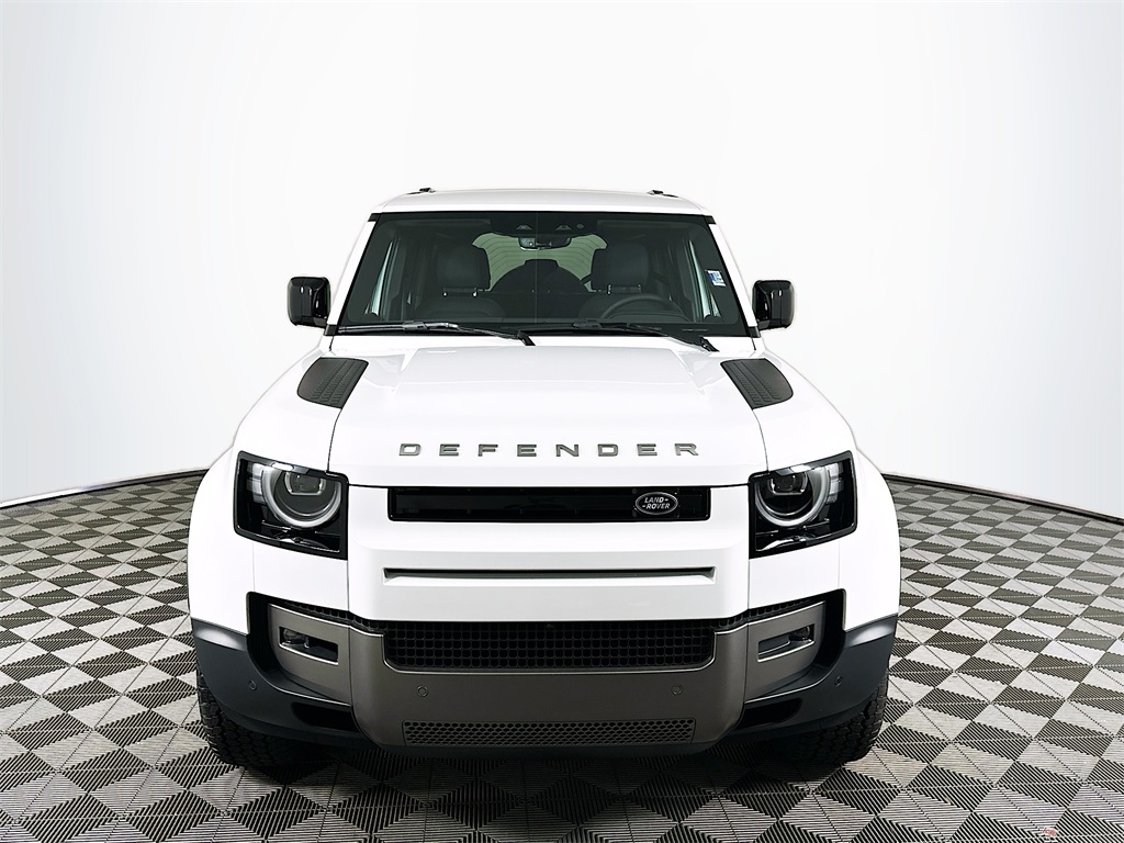2026 Land Rover Defender 110 S photo 2