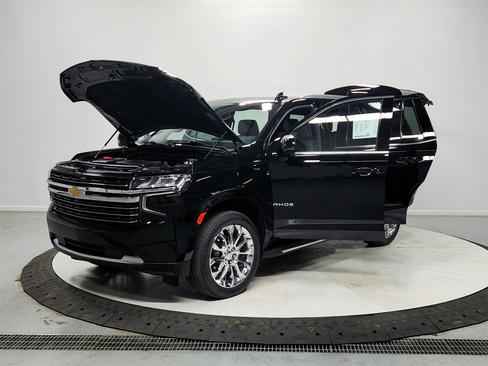 2022 Chevrolet Tahoe LT photo 7