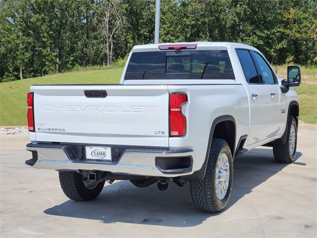 2025 Chevrolet Silverado 2500HD LTZ photo 4