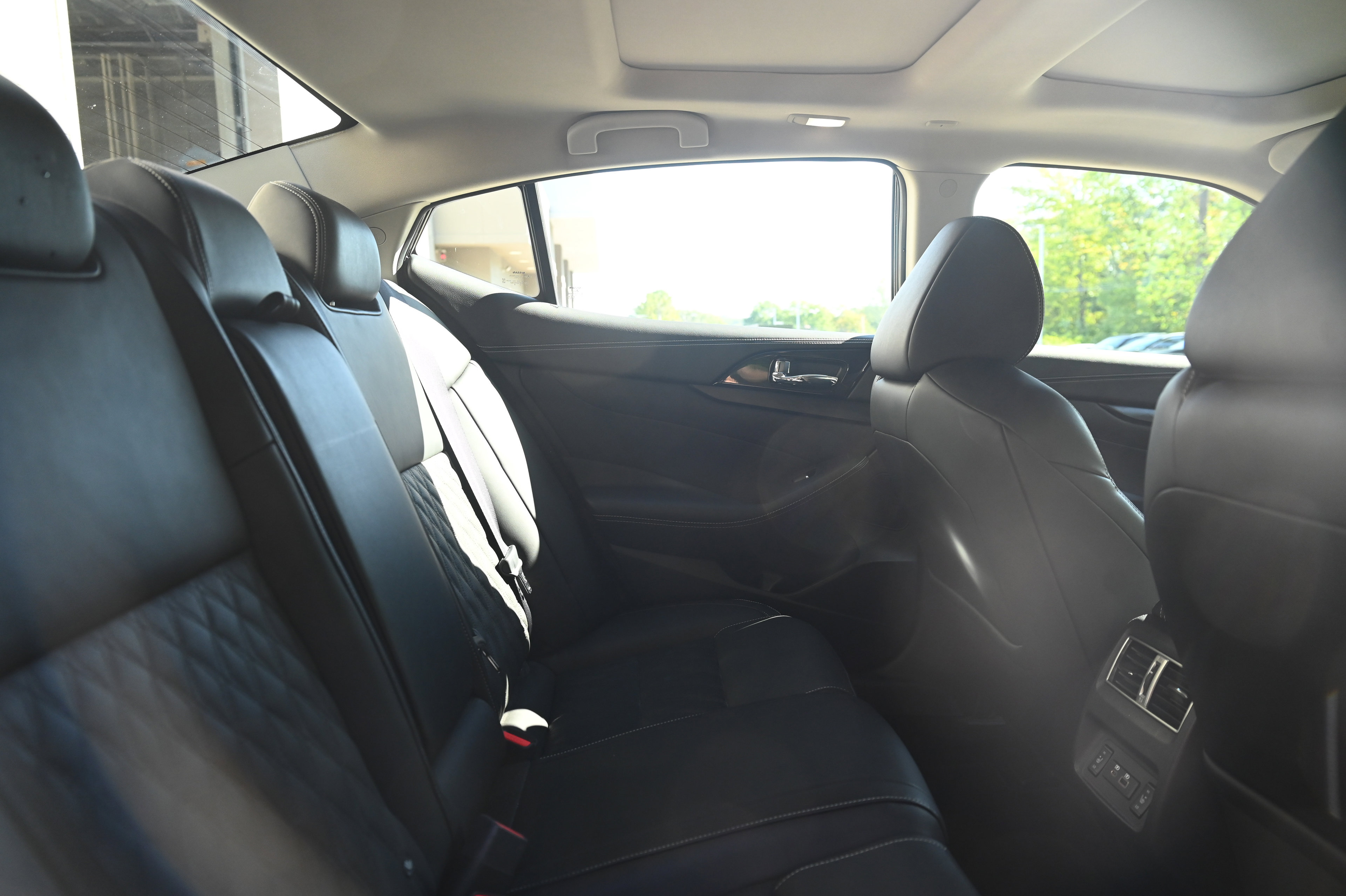 2023 Nissan Maxima Platinum photo 22