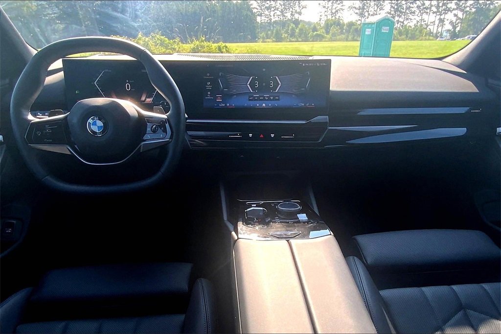 2025 Bmw 530i photo 14