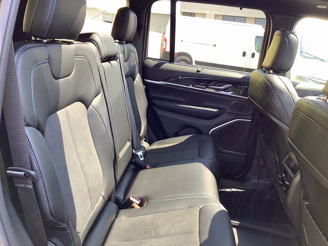 2023 Jeep Grand Cherokee Trailhawk 4xe photo 36