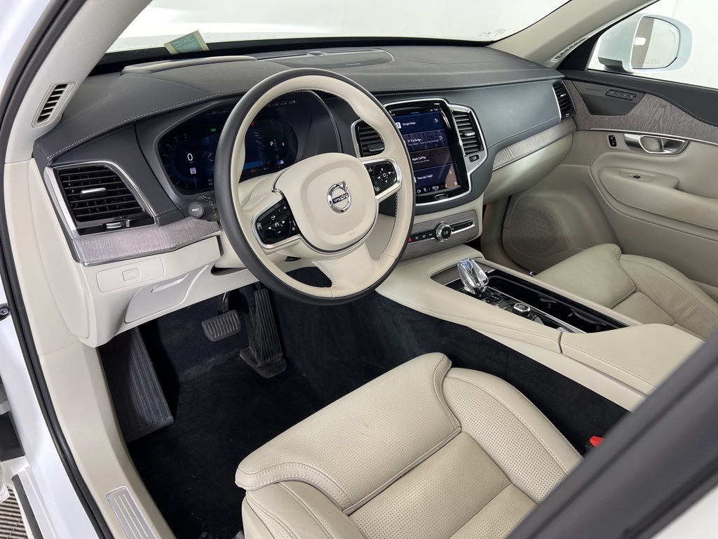2024 Volvo XC90 Ultimate photo 2