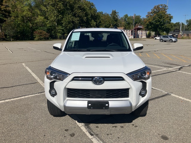 2024 Toyota 4Runner TRD Off-Road photo 2
