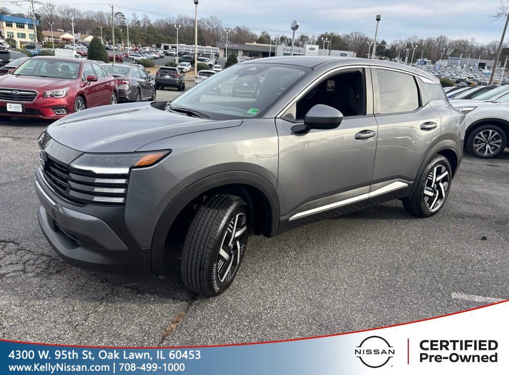 2025 Nissan Kicks SV's photo