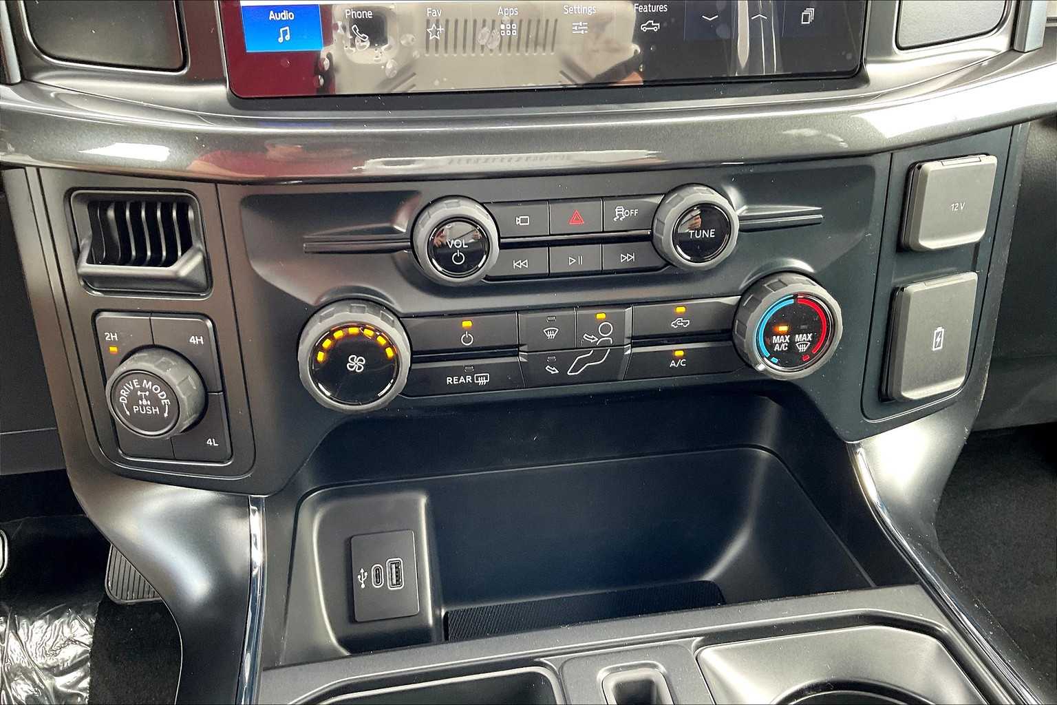 2025 Ford F-150 STX photo 17