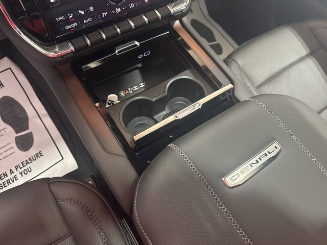 2025 Gmc Yukon Denali photo 13