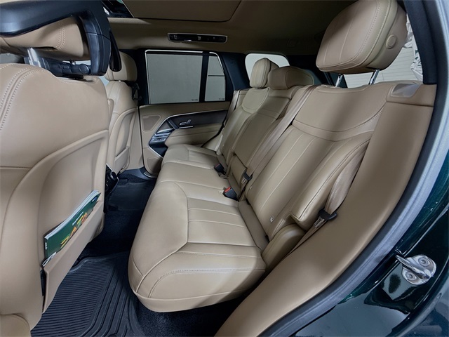 2025 Land Rover Range Rover SE photo 19