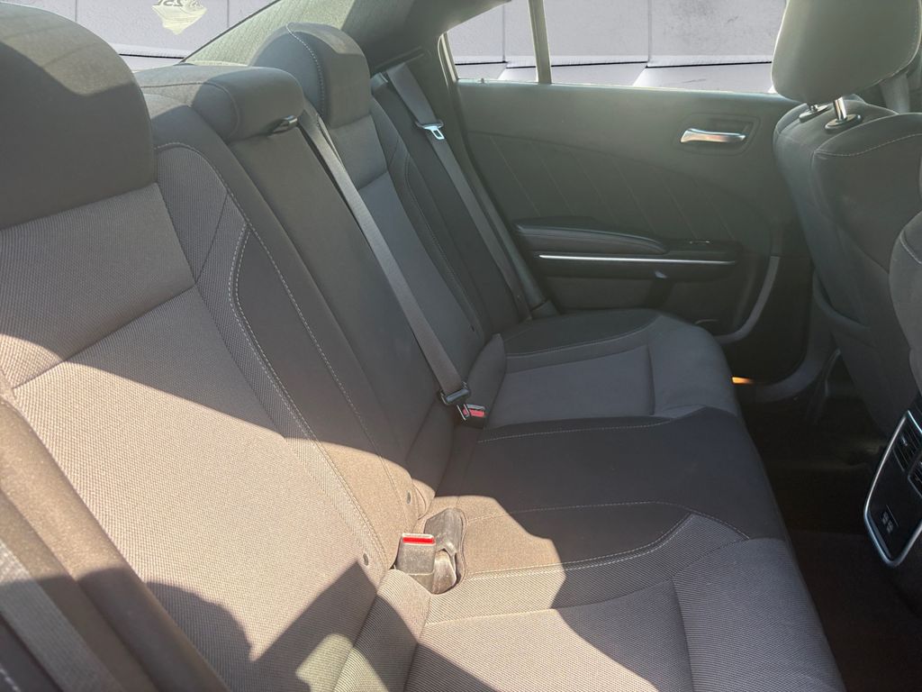 2022 Dodge Charger SXT photo 16