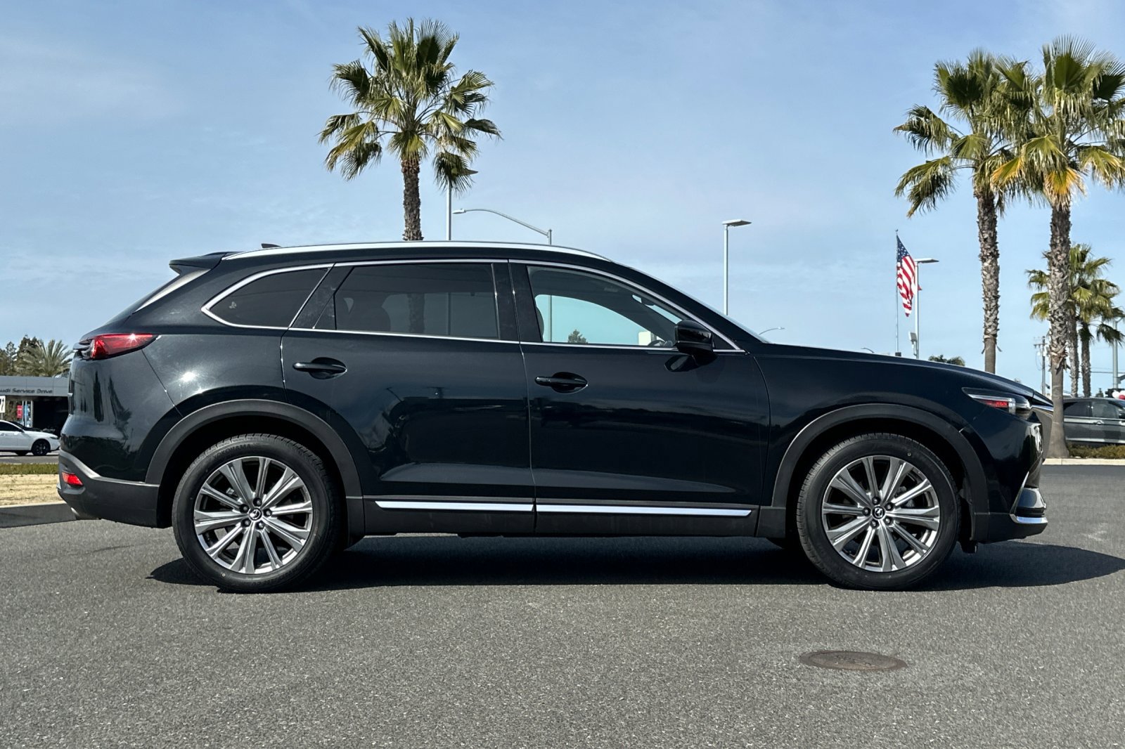 2023 Mazda CX-9 Signature Sport photo 2