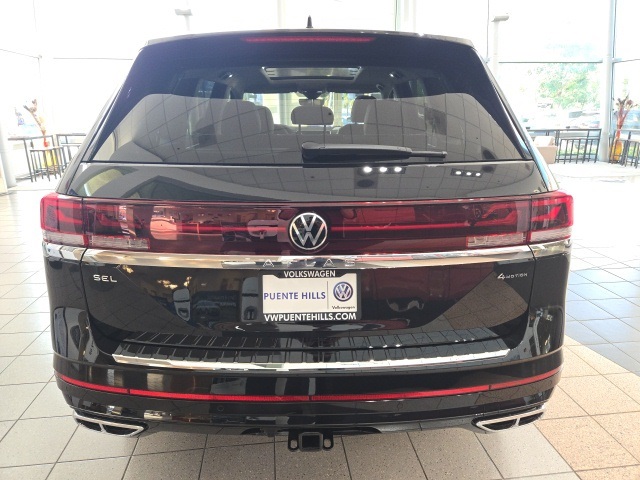 2025 Volkswagen Atlas SEL Premium R-Line photo 3