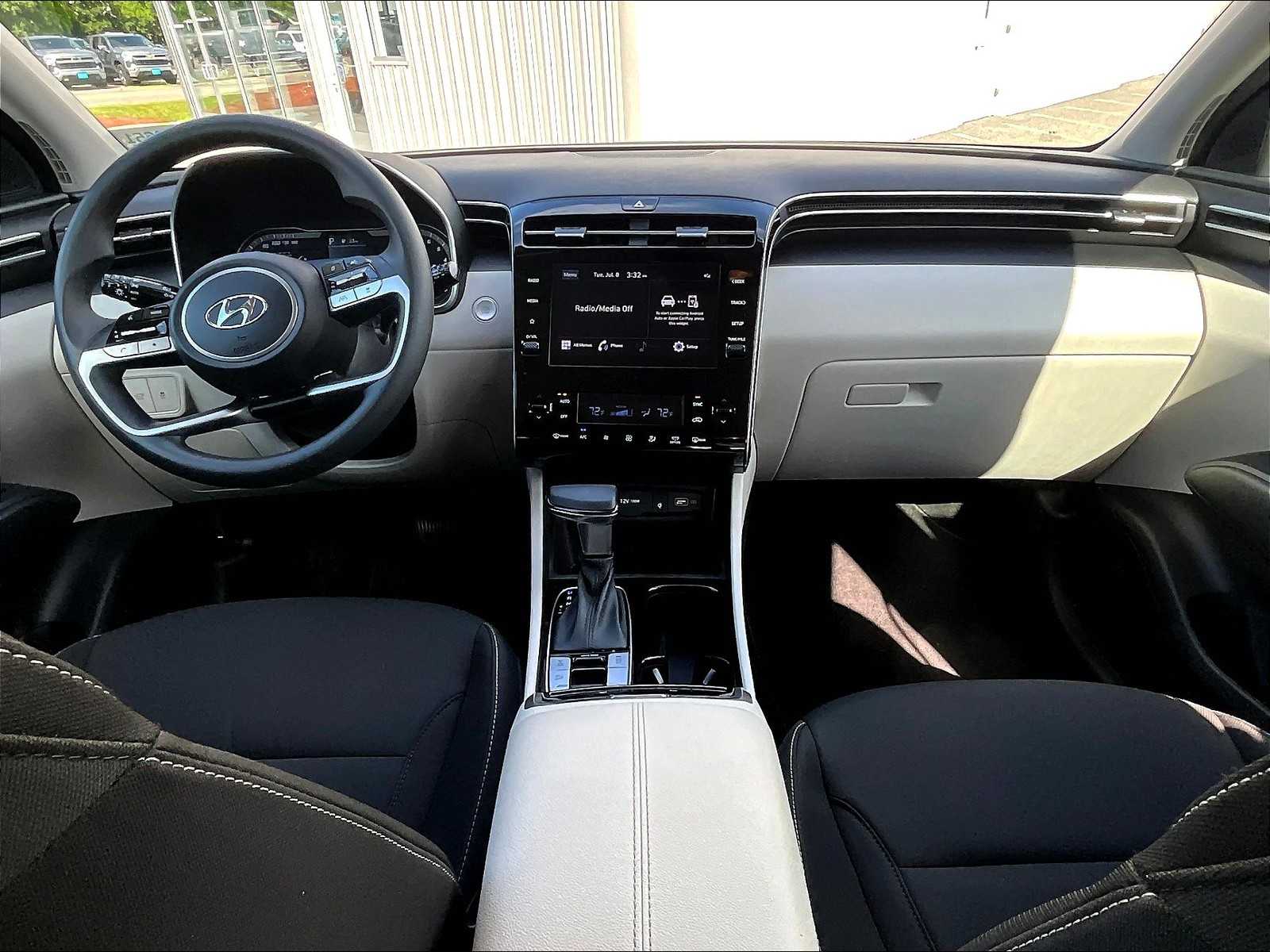 2024 Hyundai Tucson SEL photo 18