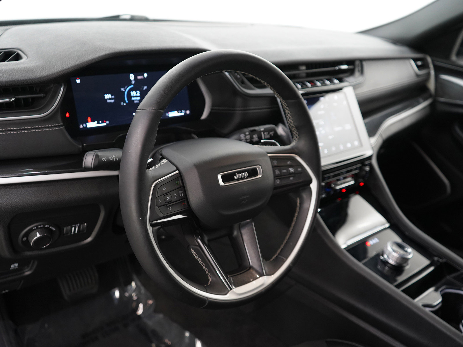 2022 Jeep Grand Cherokee Altitude photo 22