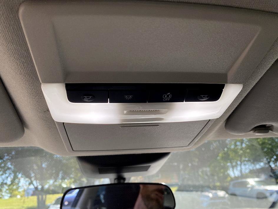 2020 Nissan Sentra SV photo 13