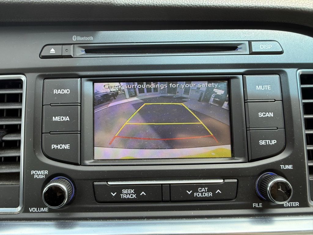 2016 Hyundai Sonata SE Hybrid photo 25