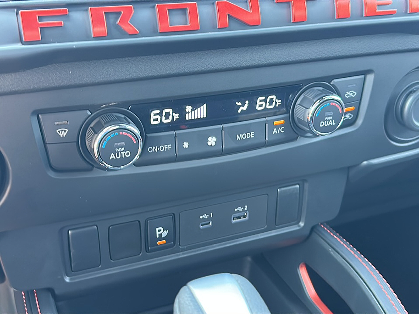 2025 Nissan Frontier Crew Cab PRO-4X photo 5