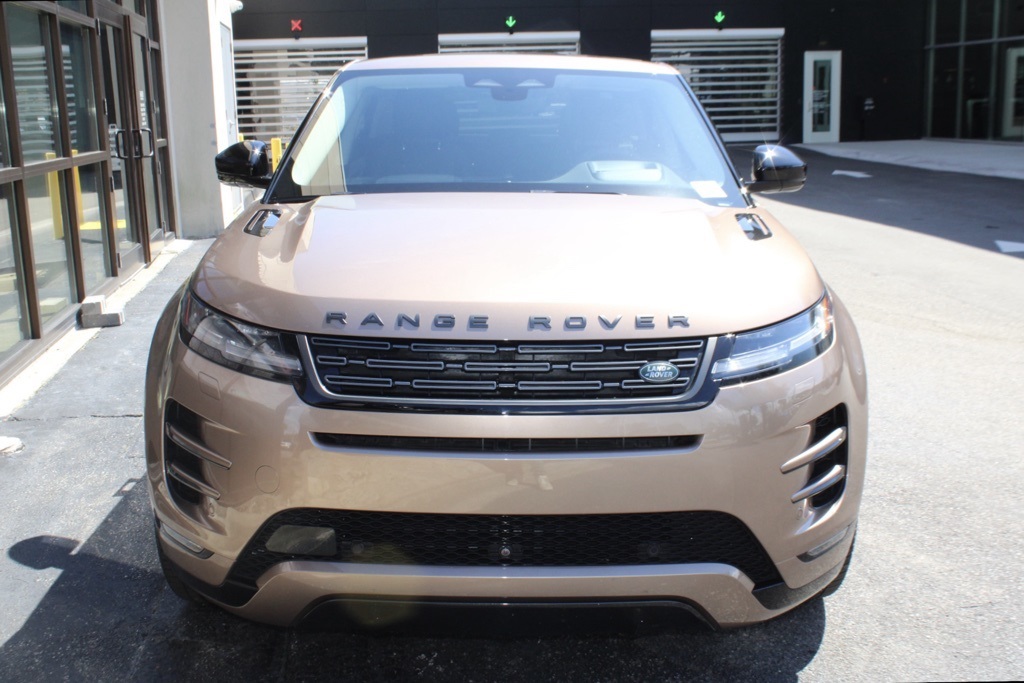 2024 Land Rover Range Rover Evoque Dynamic SE photo 9