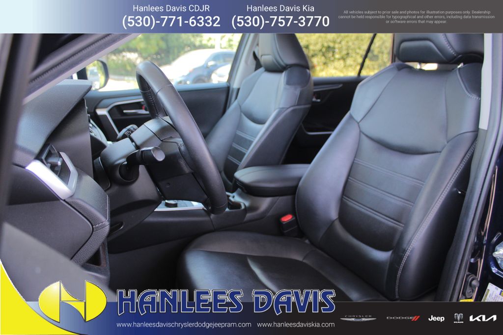 2020 Toyota RAV4 Hybrid Limited photo 9