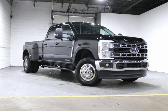 2026 Ford F-350 Super Duty XLT's photo