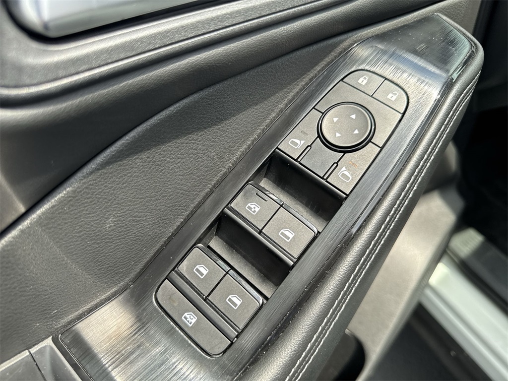 2023 Nissan Rogue SV photo 18