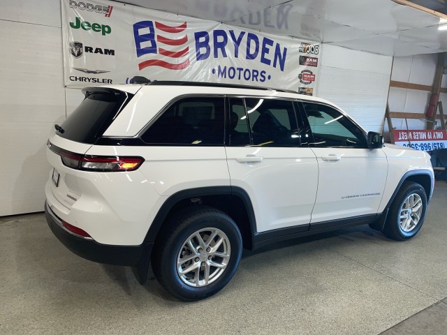 2025 Jeep Grand Cherokee Laredo X photo 2