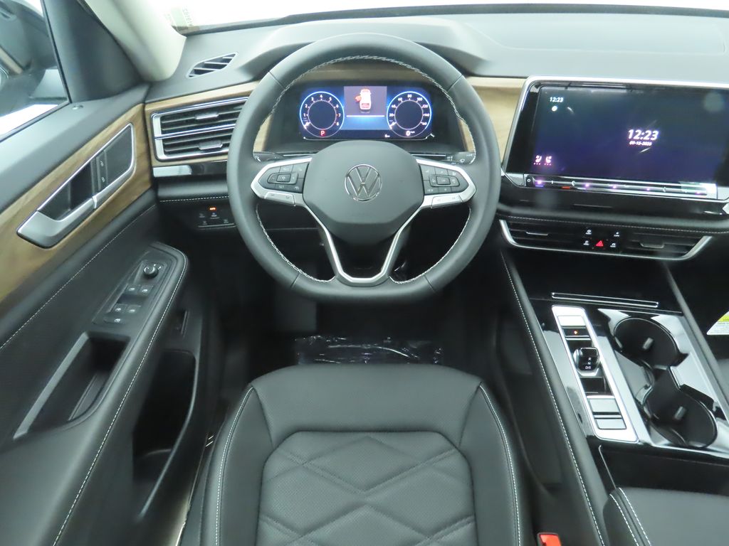 2026 Volkswagen Atlas SE Technology photo 10