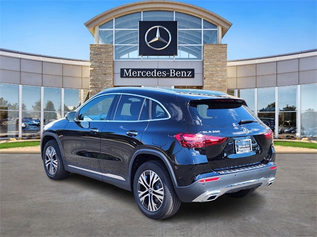 2026 Mercedes Benz GLA 250 4MATIC photo 3