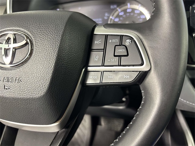 2024 Toyota Highlander XLE photo 18