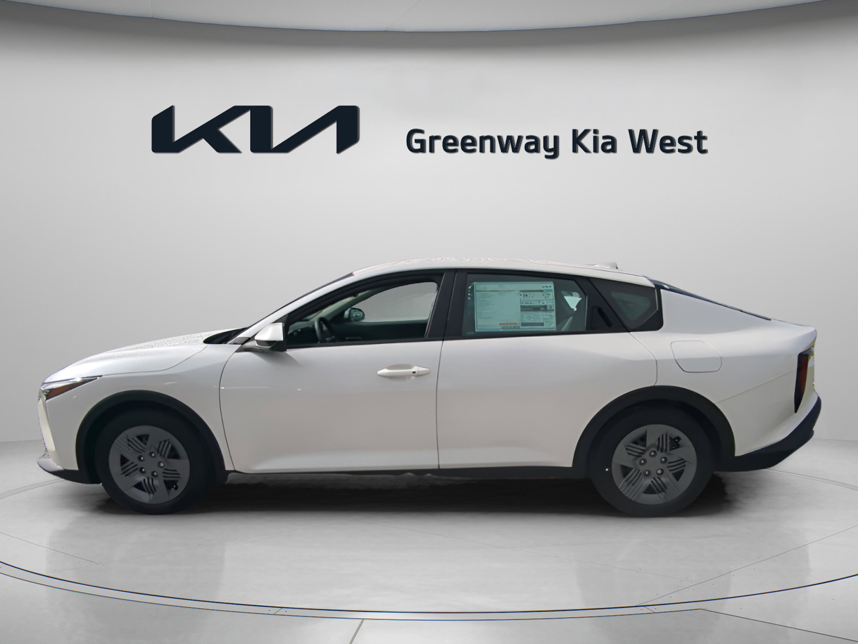 2025 Kia K4 LX photo 3