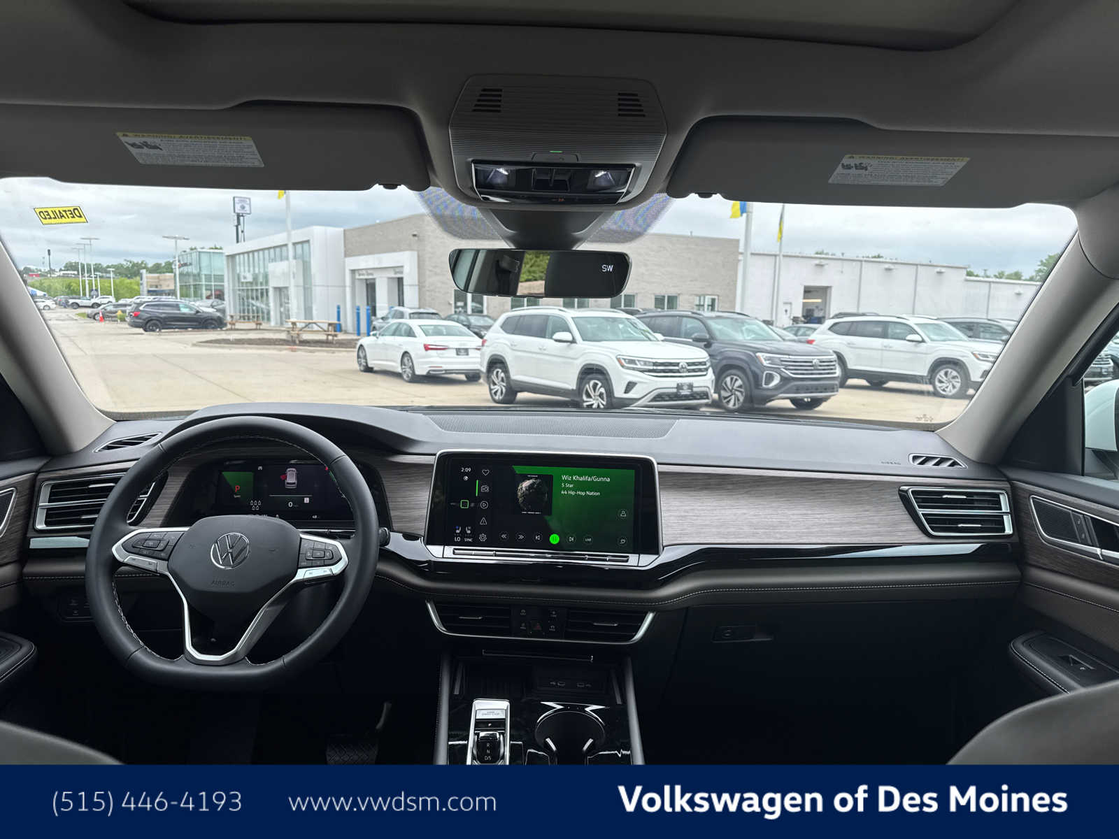 2025 Volkswagen Atlas SEL photo 7