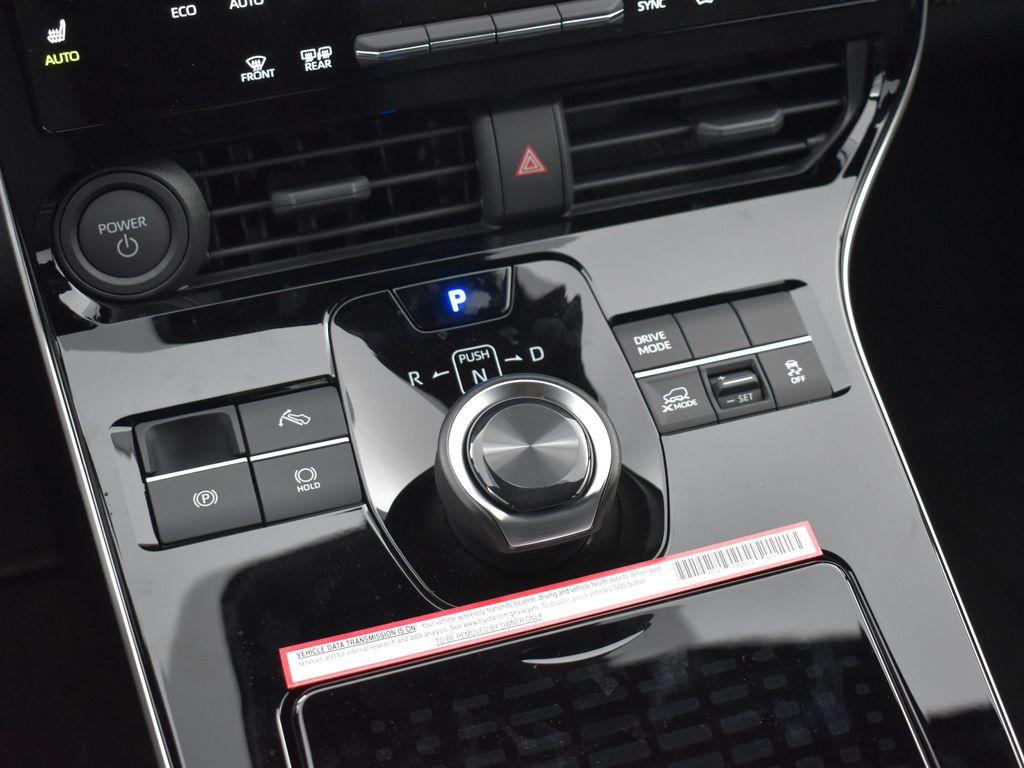 2025 Subaru Solterra Premium photo 16