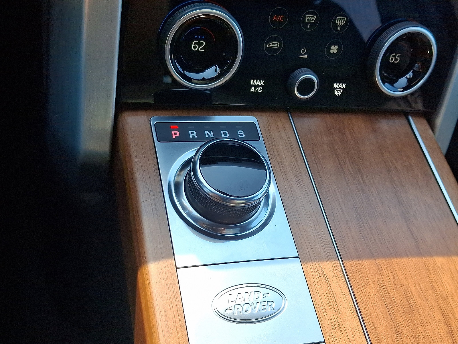 2020 Land Rover Range Rover P525 HSE photo 25